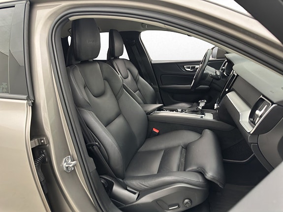 Volvo V60 10 of 30