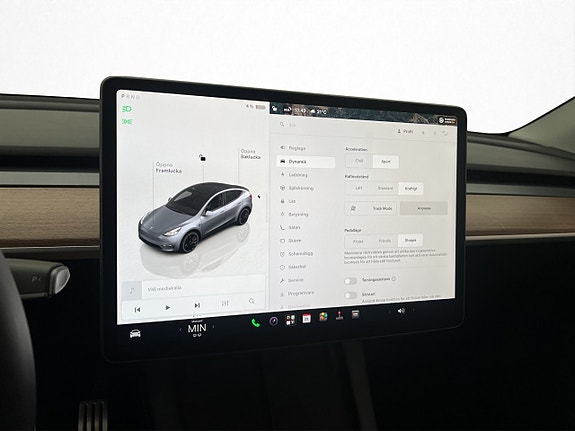 Tesla Model Y 19 of 30