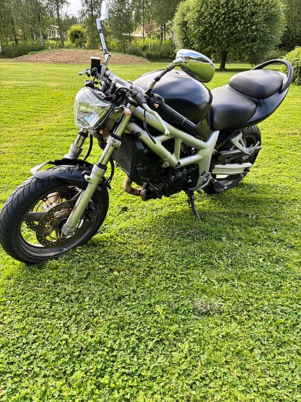 Suzuki SV650S 3 of 3