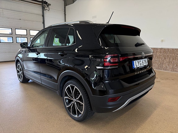 Volkswagen T-Cross 4 of 5