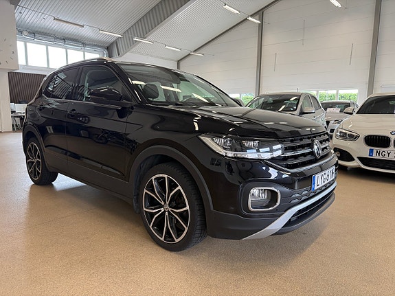 Volkswagen T-Cross 2 of 5