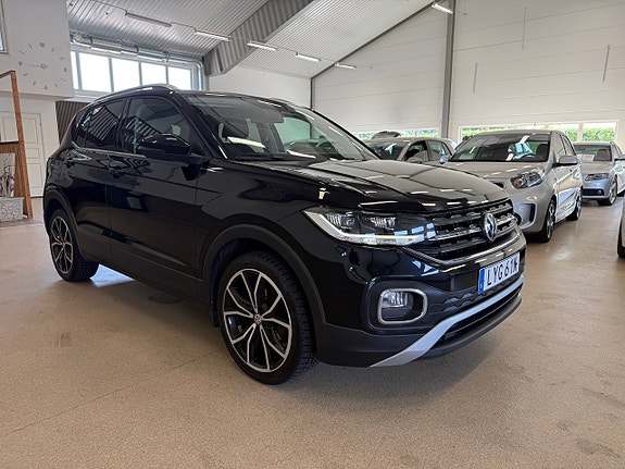 Volkswagen T-Cross 2 of 6