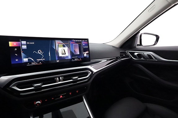 BMW i4 25 of 29