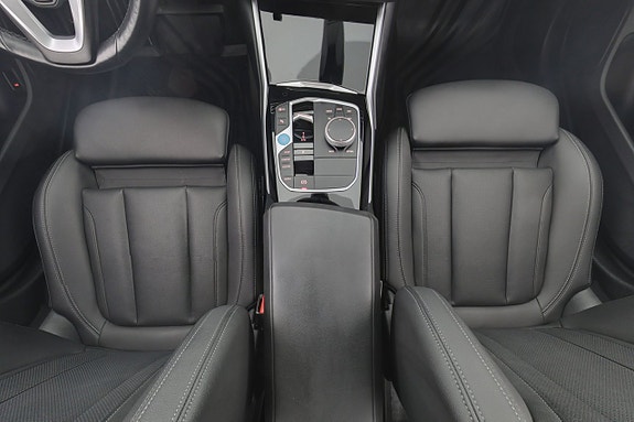 BMW i4 14 of 29