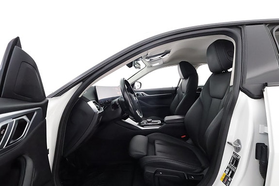 BMW i4 10 of 29