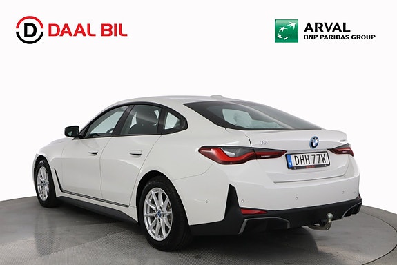 BMW i4 8 of 29