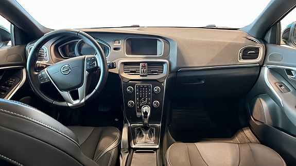 Volvo V40 4 of 12