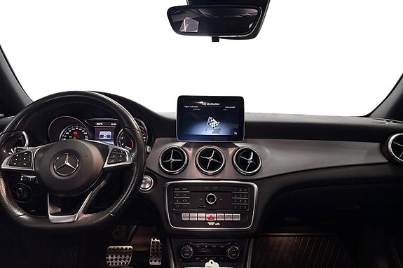 Mercedes-Benz CLA200 8 of 11