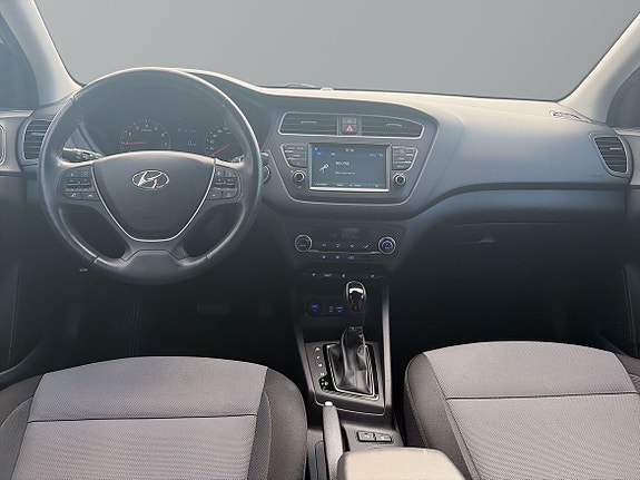 Hyundai i20 9 of 15