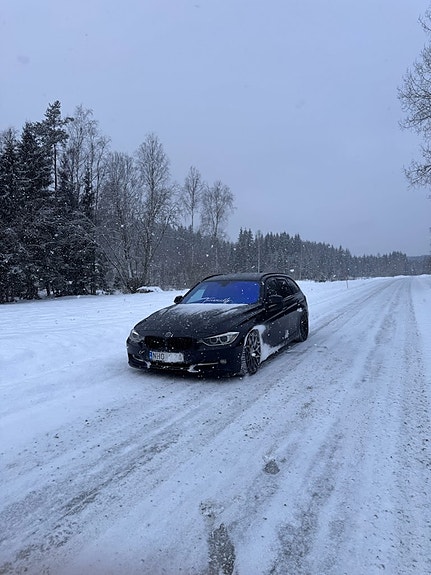 BMW 320d 10 of 12