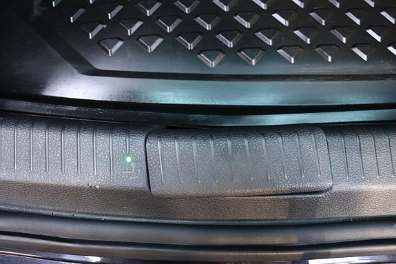Volkswagen Golf VII 15 of 23