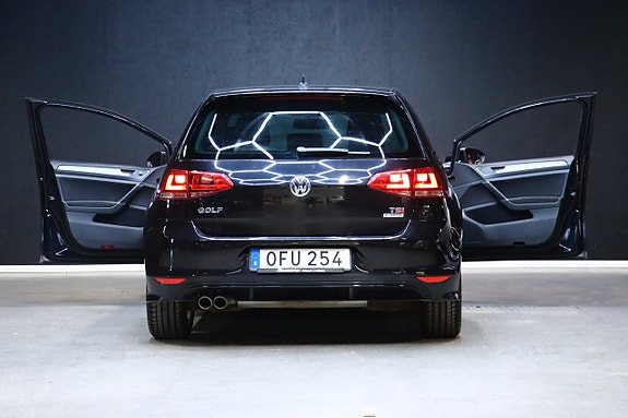 Volkswagen Golf VII 7 of 23