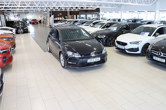 Volkswagen Golf VII 3 of 23