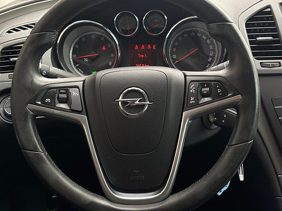 Opel Insignia 12 of 19