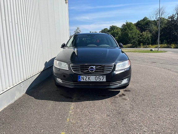 Volvo V70 6 of 12