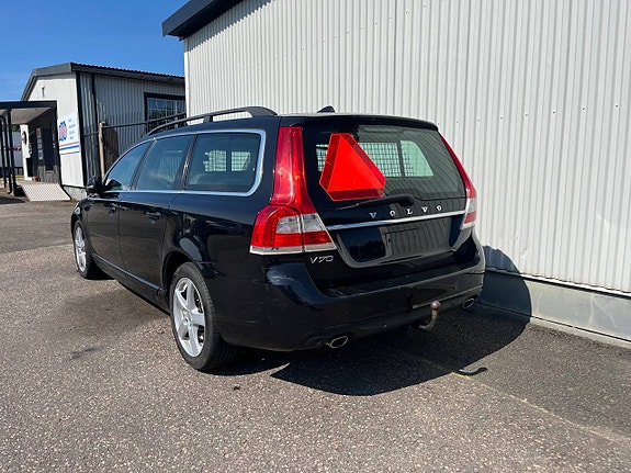 Volvo V70 4 of 12