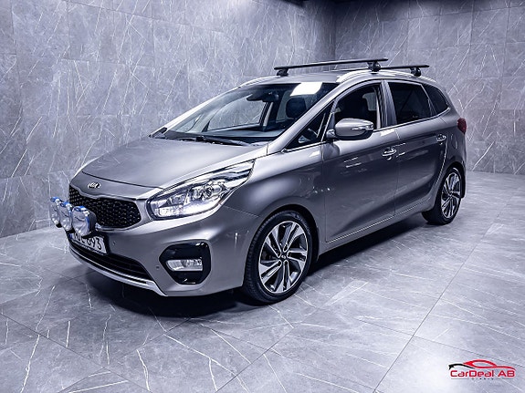 Kia Carens 3 of 30