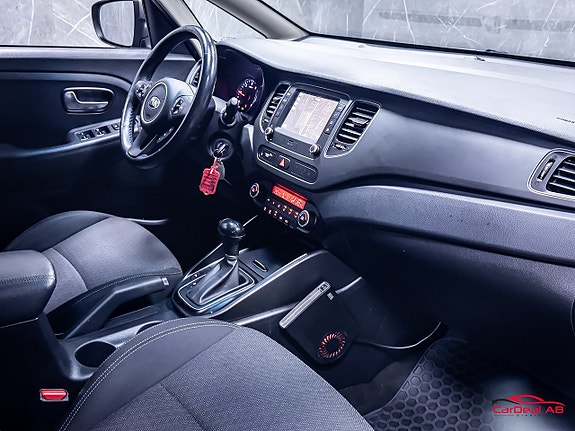 Kia Carens 16 of 30