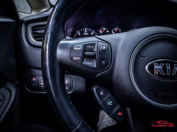 Kia Carens 11 of 30