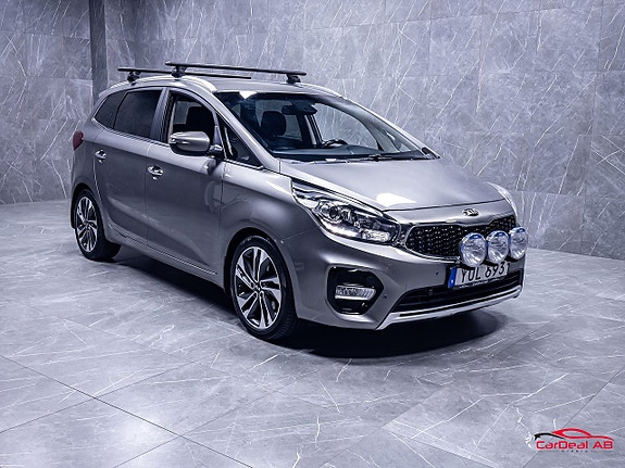 Kia Carens 9 of 30