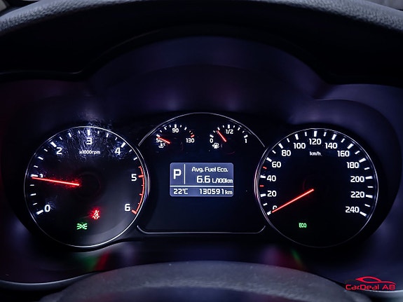 Kia Carens 10 of 30