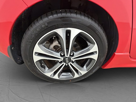 Kia Ceed 12 of 30