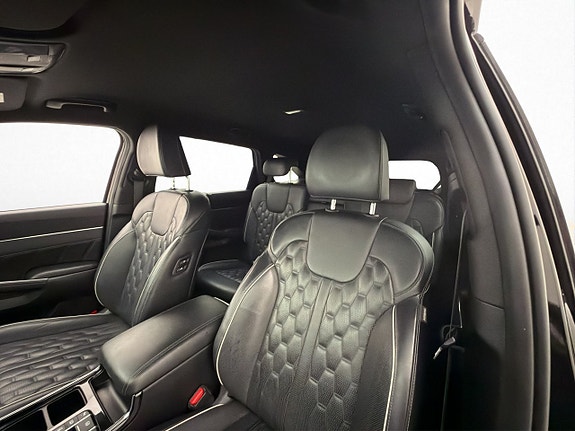 Kia Sorento 10 of 30