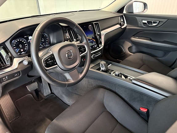 Volvo V60 Cross Country 7 of 26