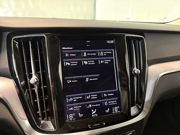 Volvo V60 Cross Country 17 of 26