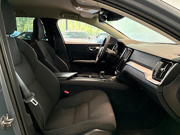 Volvo V60 Cross Country 12 of 26