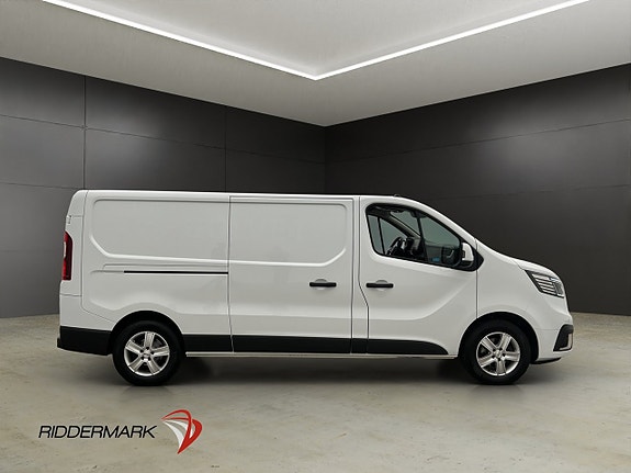 Renault Trafic 2 of 30