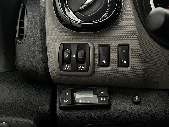 Renault Trafic 12 of 30