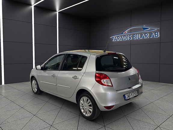 Renault Clio 13 of 27
