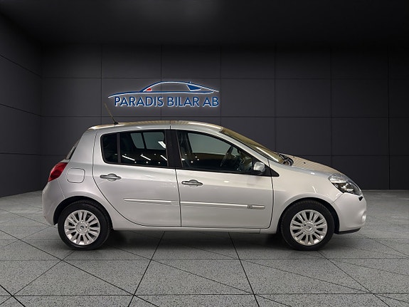 Renault Clio 6 of 27