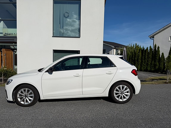 Audi A1 3 of 8