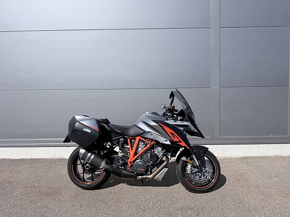 KTM 1290 Super Duke GT GR