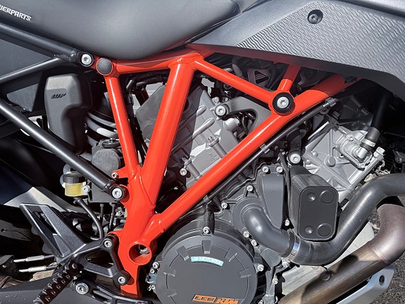 KTM 1290 Super Duke GT GR 8 of 8