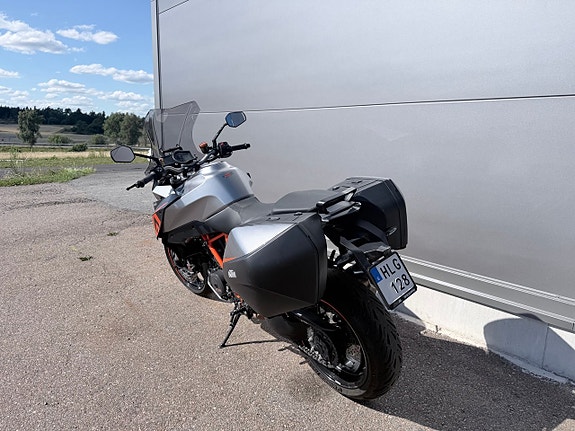 KTM 1290 Super Duke GT GR 7 of 8