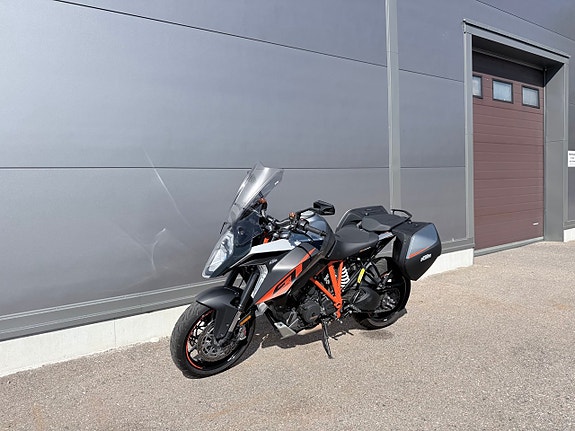 KTM 1290 Super Duke GT GR 6 of 8