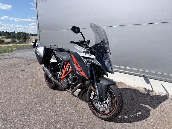 KTM 1290 Super Duke GT GR 2 of 8