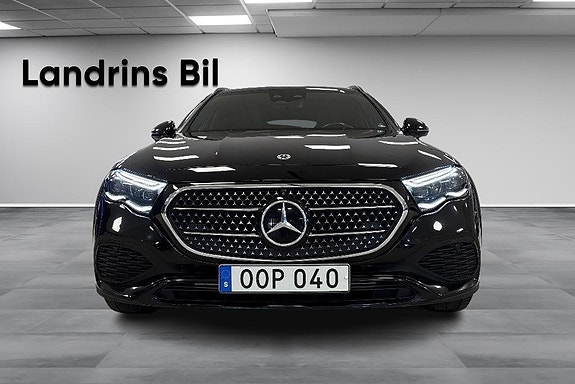 Mercedes-Benz E300 de 2 of 22