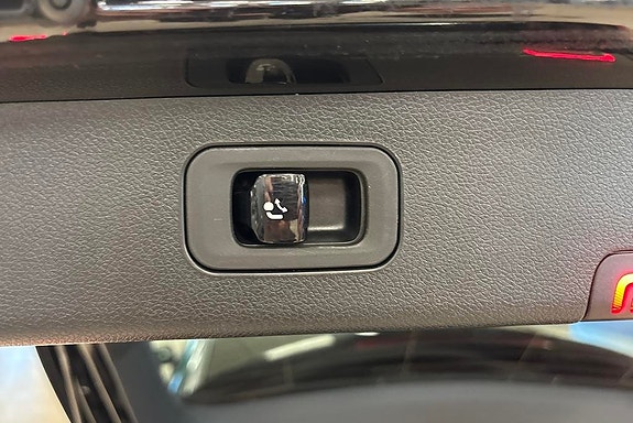 Mercedes-Benz E300 de 17 of 22
