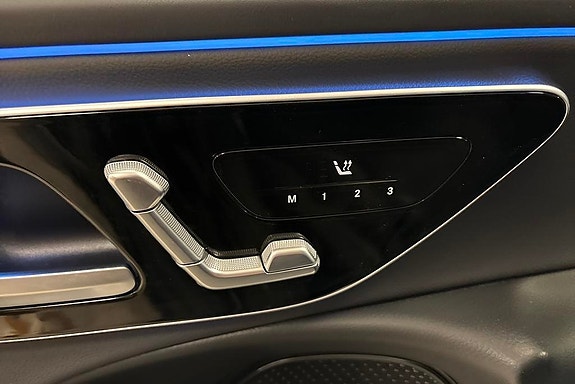 Mercedes-Benz E300 de 19 of 22