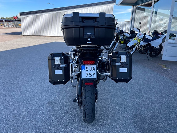 Triumph Tiger 900 GT Pro 4 of 5
