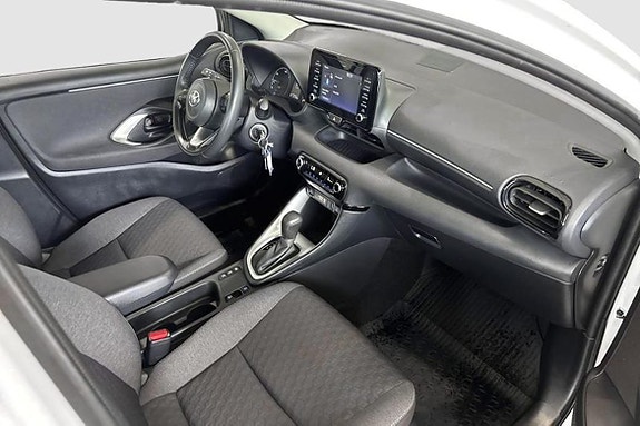 Toyota Yaris 7 of 11