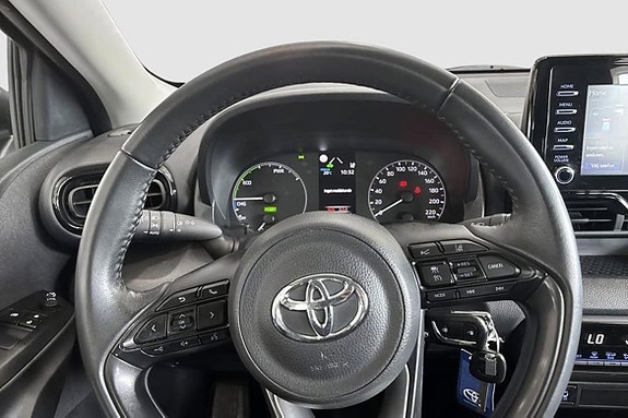 Toyota Yaris 10 of 11