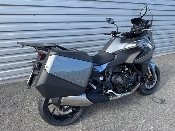 Honda NT 1100 DCT E-Suspention *DEMO* 2 of 5