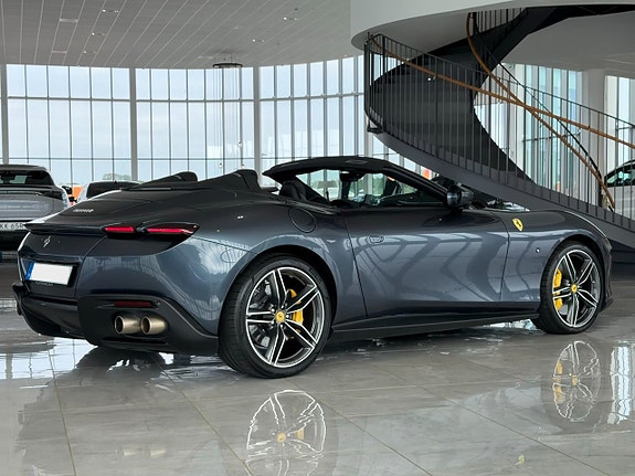 Ferrari Roma Spider 7 of 24