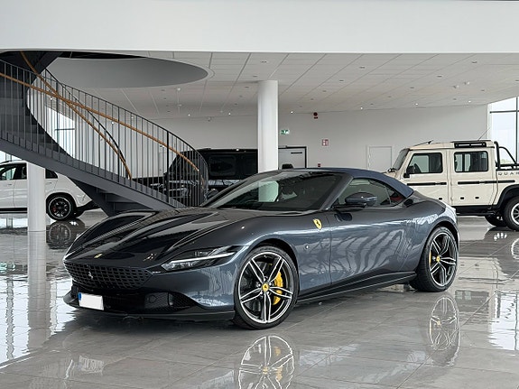 Ferrari Roma Spider 2 of 24