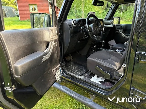 Jeep Wrangler Unlimited 9 of 10